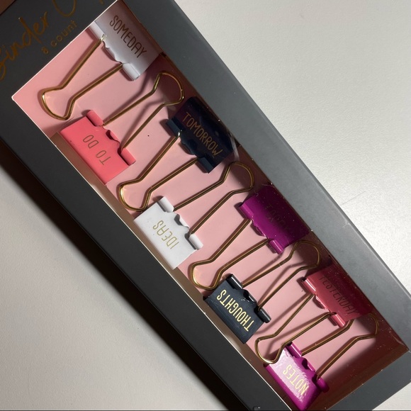 NWT 8 binder clips and 15 heart shape push pins - Picture 4 of 6